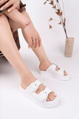 Çift Tokalı Kadın Terlik Beyaz Cilt Altın Toka