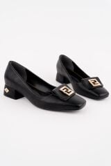 Kadın Tokalı Kısa Ökçeli Topuklu Ayakkabı